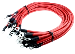Silový propojovací kabel k propojení baterií. Průřez 16mm2,zatížitelnost 100A, 0,5m rudý