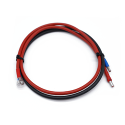 Silový kabel k přípojení externí baterie ke zdroji MF200. Zatížitelnost 30A, 2m, oka M8 / dutinky / pár, černý+rudý